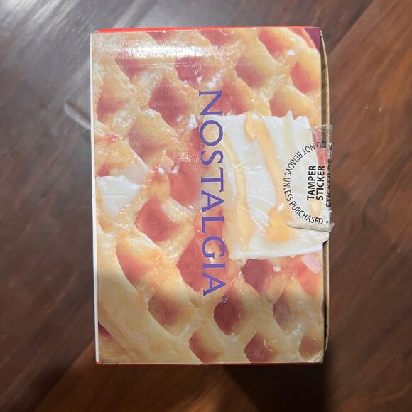 MINI WAFFLE MAKER NOSTALGIA- BRAND NEW - Picture 2 of 4